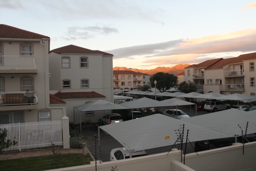 1 Bedroom Property for Sale in Gordons Bay Central Western Cape